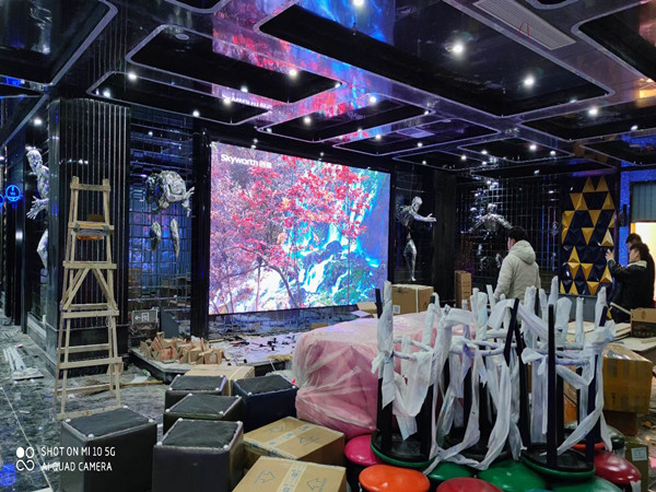 连云港市室内P2.5全彩显示屏